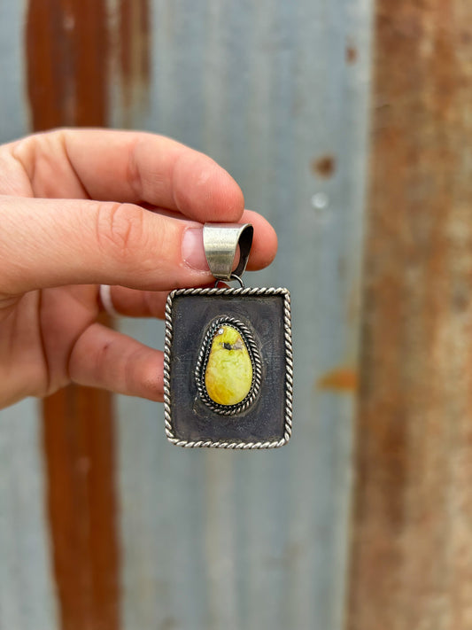 Palomino Pendant